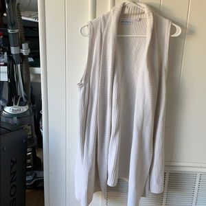 Sleeveless cardigan